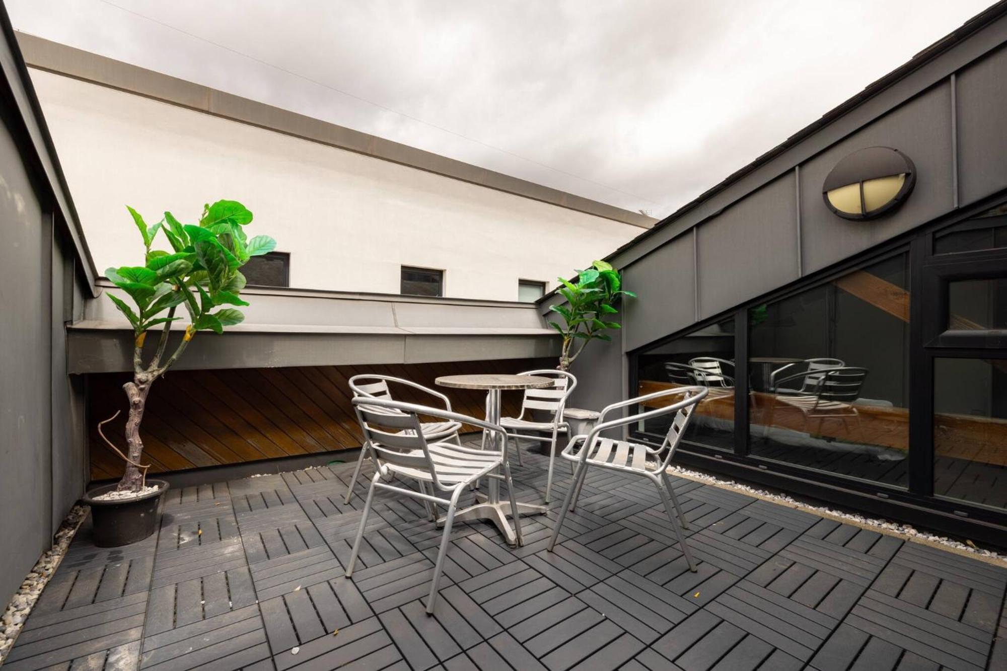 Wild Roses Serviced Apartments - Excel Warehouse 2 London Exterior photo